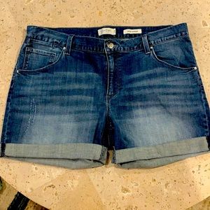 Jessica Simpson cuffed jean shorts 14w
